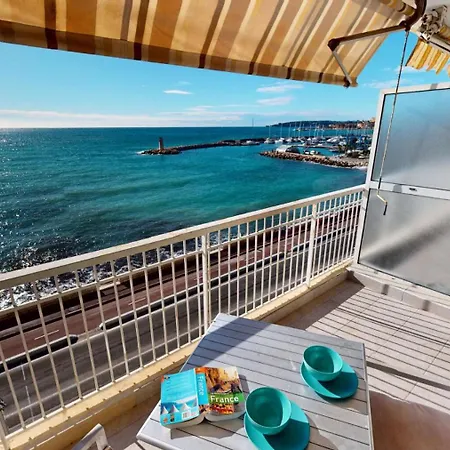 Apartment Le Chateau St Louis - Giotto - Studio Climatise Avec Agreable Terrasse Directement Face A La Mer Mae-5584 *